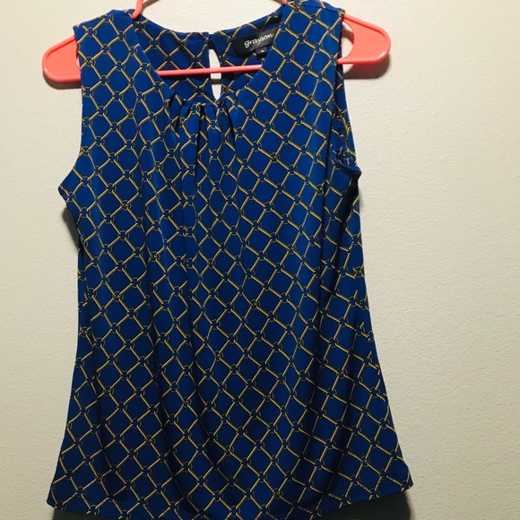 Top - Picture 2 of 2